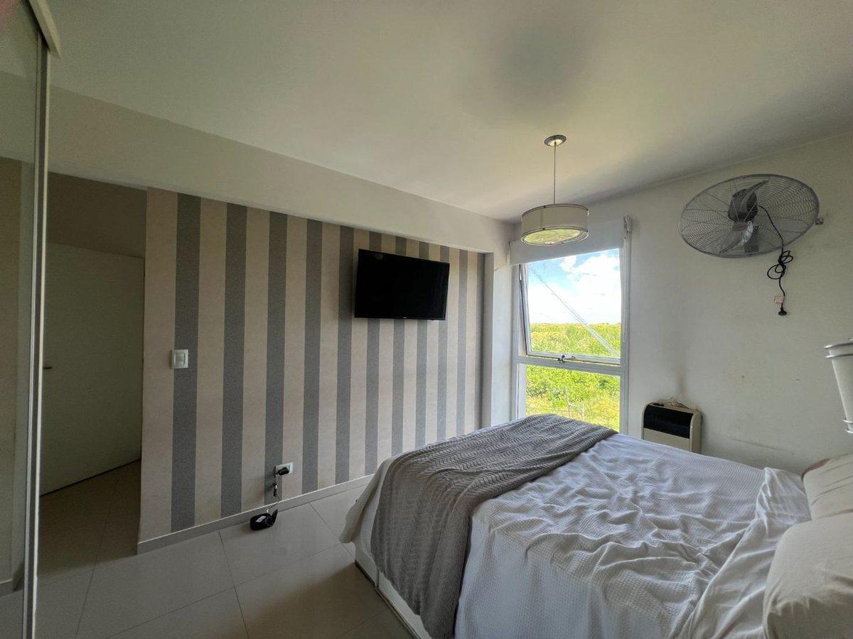 Foto de VENTA DEPTO 4 AMB CASTELAR VISTA ABIERTA -PERMUTA-, imagen 1