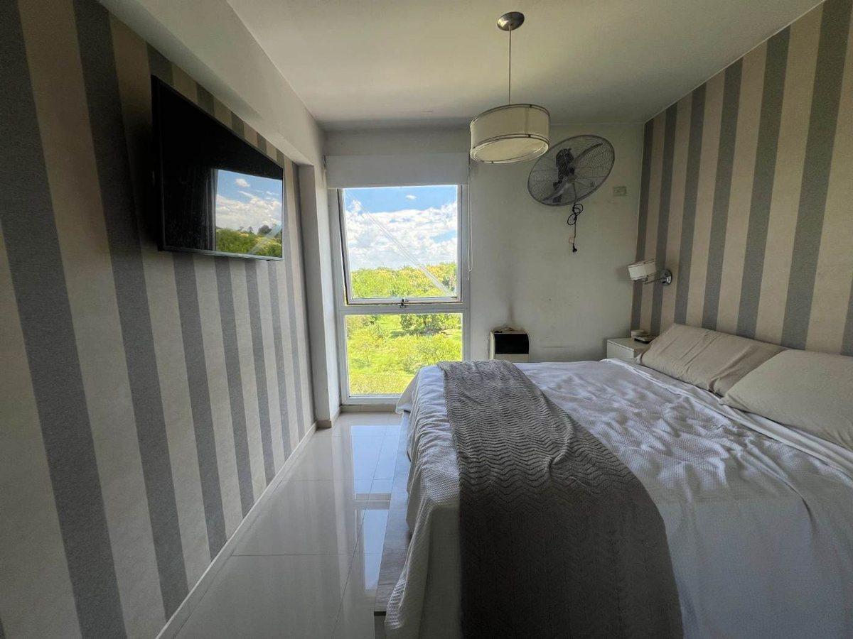 Foto de VENTA DEPTO 4 AMB CASTELAR VISTA ABIERTA -PERMUTA-, imagen 2