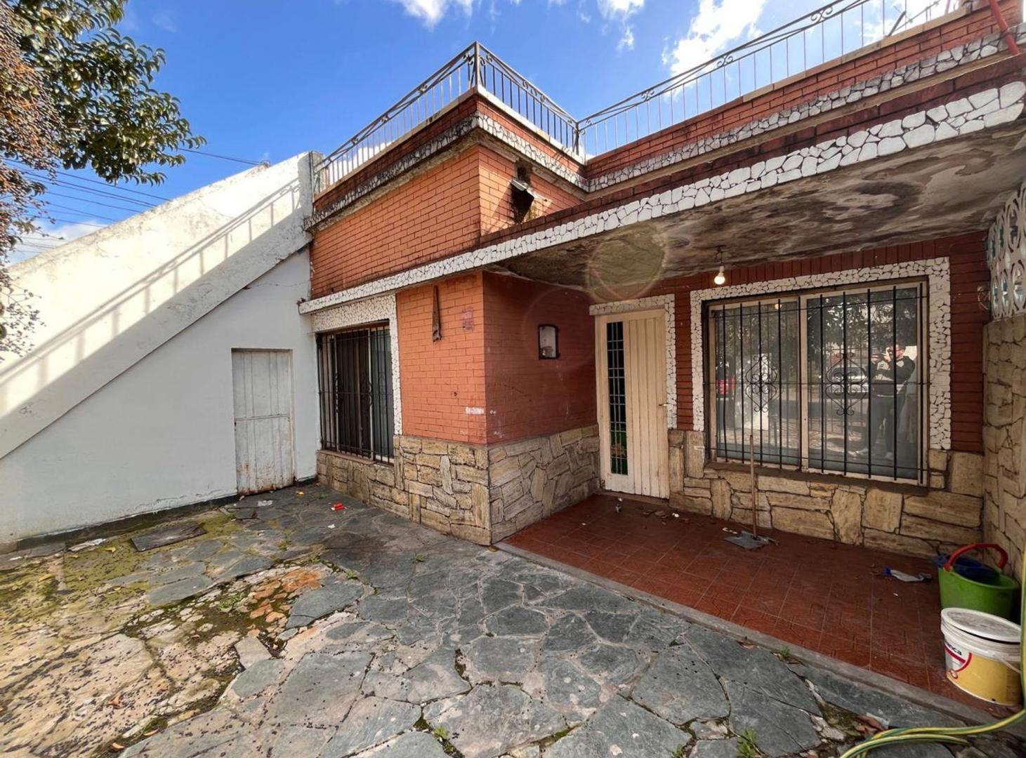 Foto de VENTA CASA 3 AMB PERMUTA FINANCIA V. TESEI, imagen 4