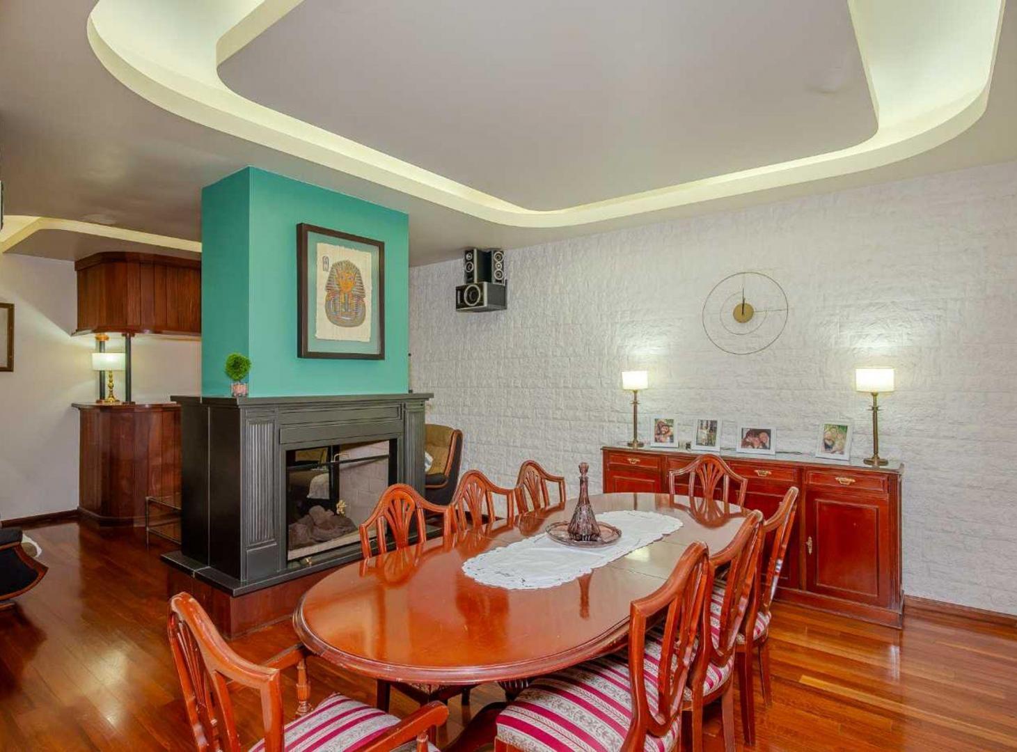 Foto de VENTA CASA 5 AMB 2 COCHERAS PATIO EN V.URQUIZA, imagen 3