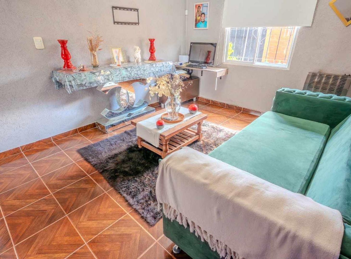 Foto de Casa 4 ambientes, pileta y quincho Gral Rodriguez, imagen 5