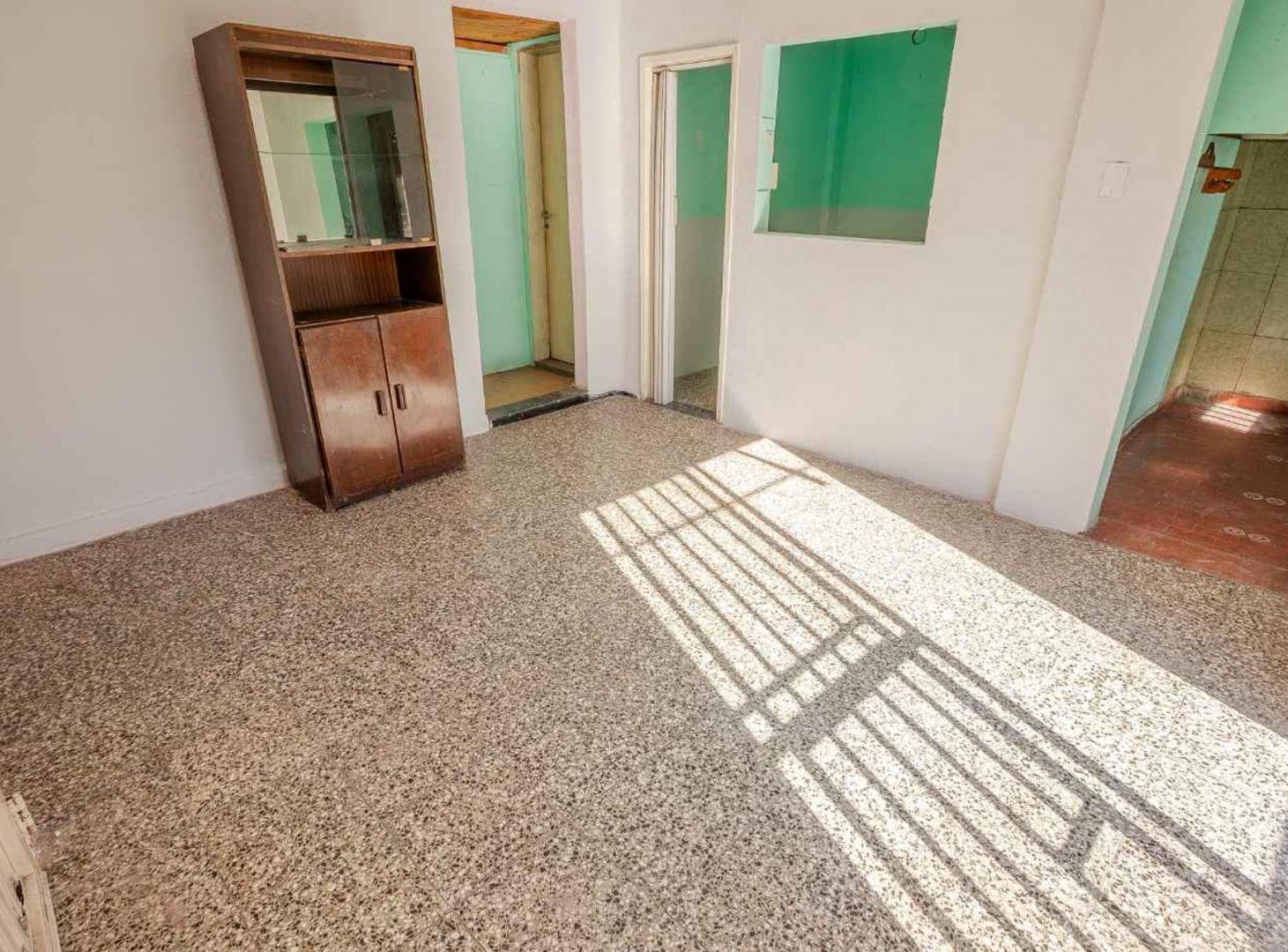 Foto de VENTA PH 4AMB CASEROS - TERRAZA APTO CREDITO, imagen 3