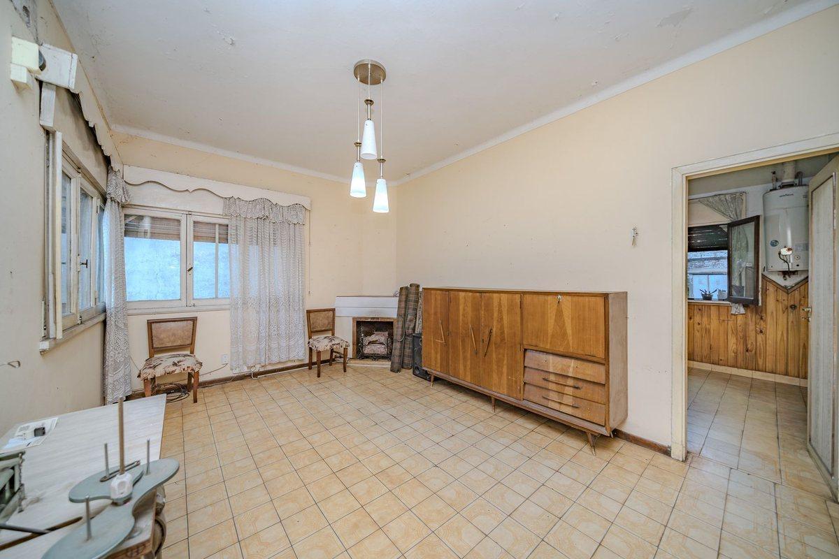 Foto de VENTA CASA 3 AMB. CON GARAGE A. CREDITO-PERMUTA, imagen 4