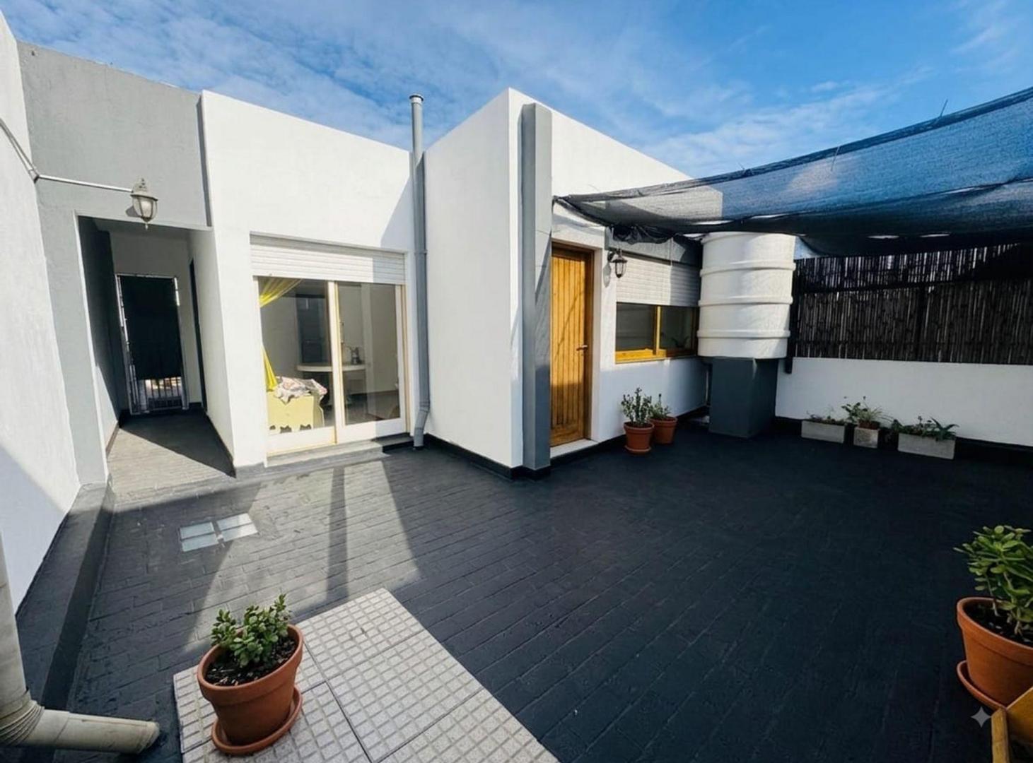Foto de VENTA DEPTO DOS AMBIENTES CON PATIO, VILLA LUGANO, imagen 1