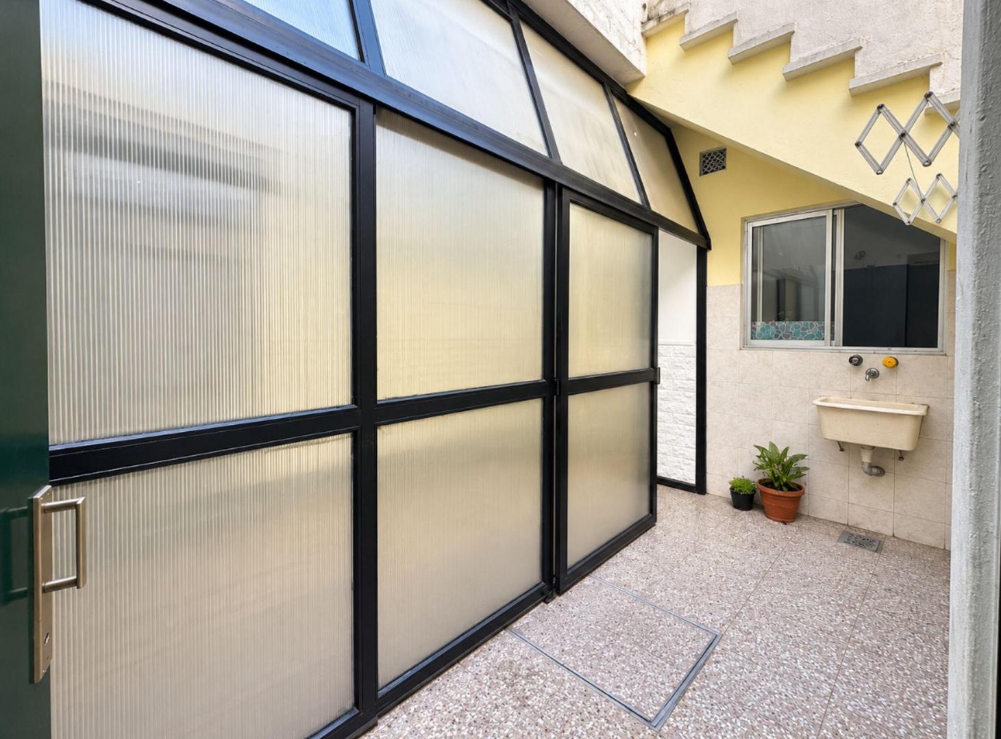 Foto de VENTA PH 3 AMB CIUDADELA CON PATIO Y LAVADERO, imagen 4