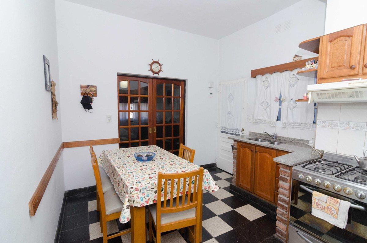 Foto de PH EN VENTA 4 AMB LOMAS DEL MIRADOR ACEPTA PERMUTA, imagen 5