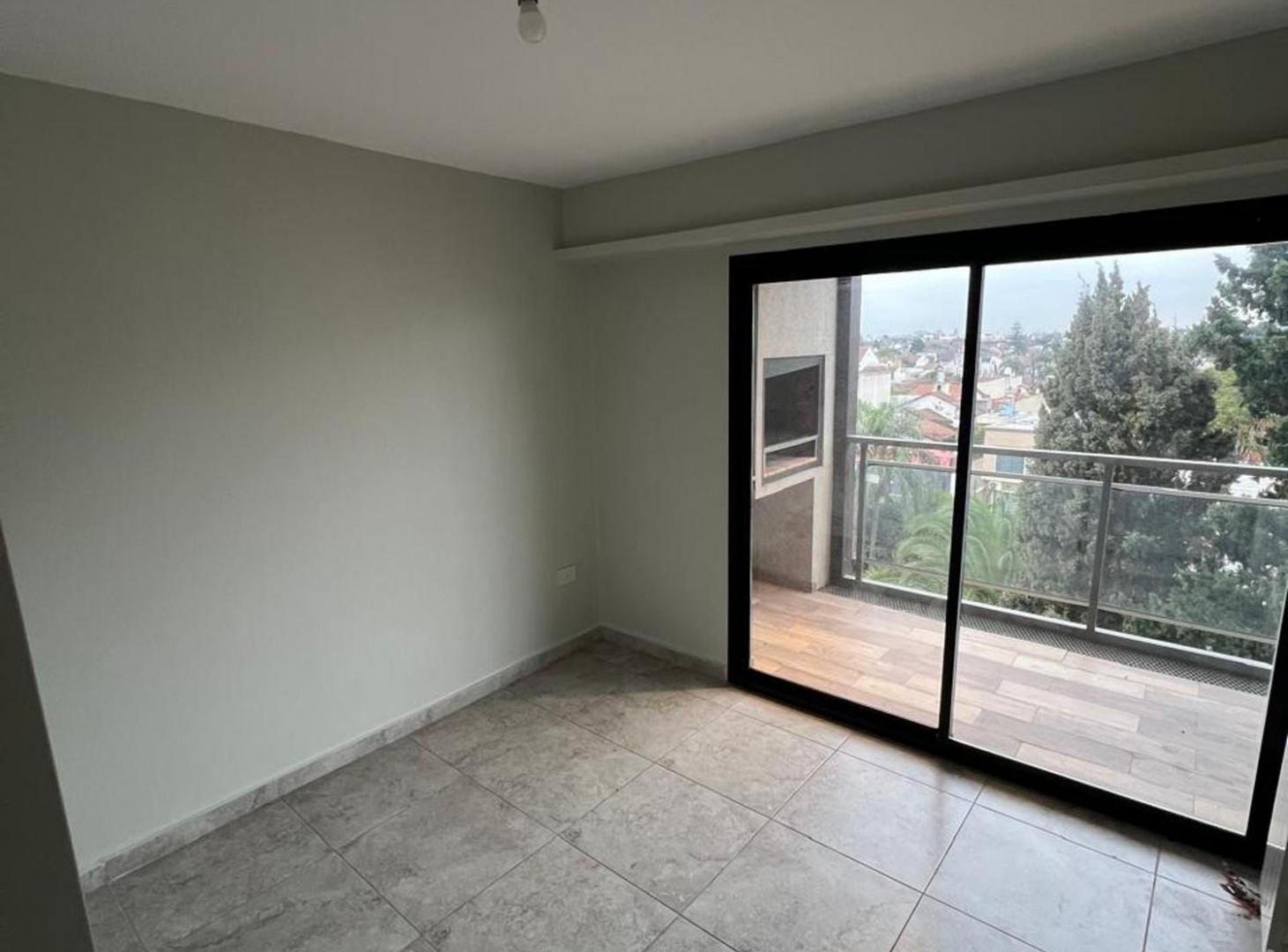 Foto de Alquiler Departamento 2 ambientes c/ Balcón Haedo, imagen 3