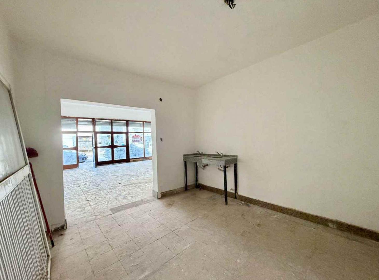 Foto de Alquiler LOCAL COMERCIAL apto gastronomia CASEROS, imagen 3