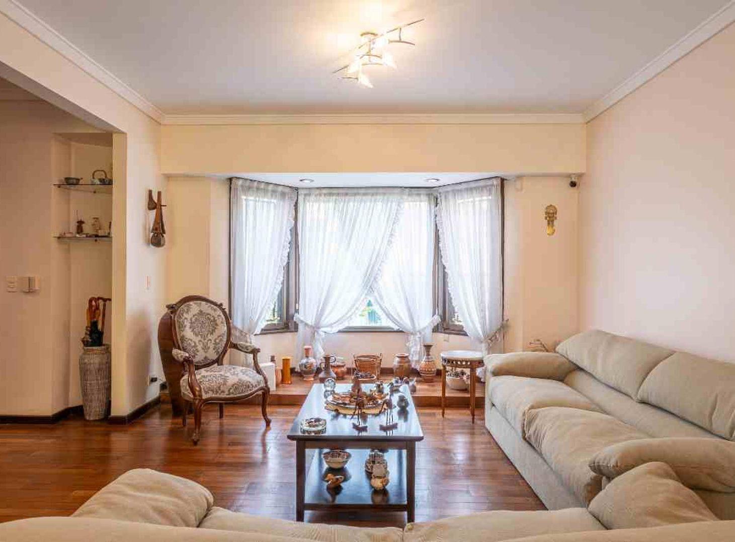 Foto de VENTA CASA 6 AMB FLORIDA PARQUE/PISCINA PERMUTA, imagen 2