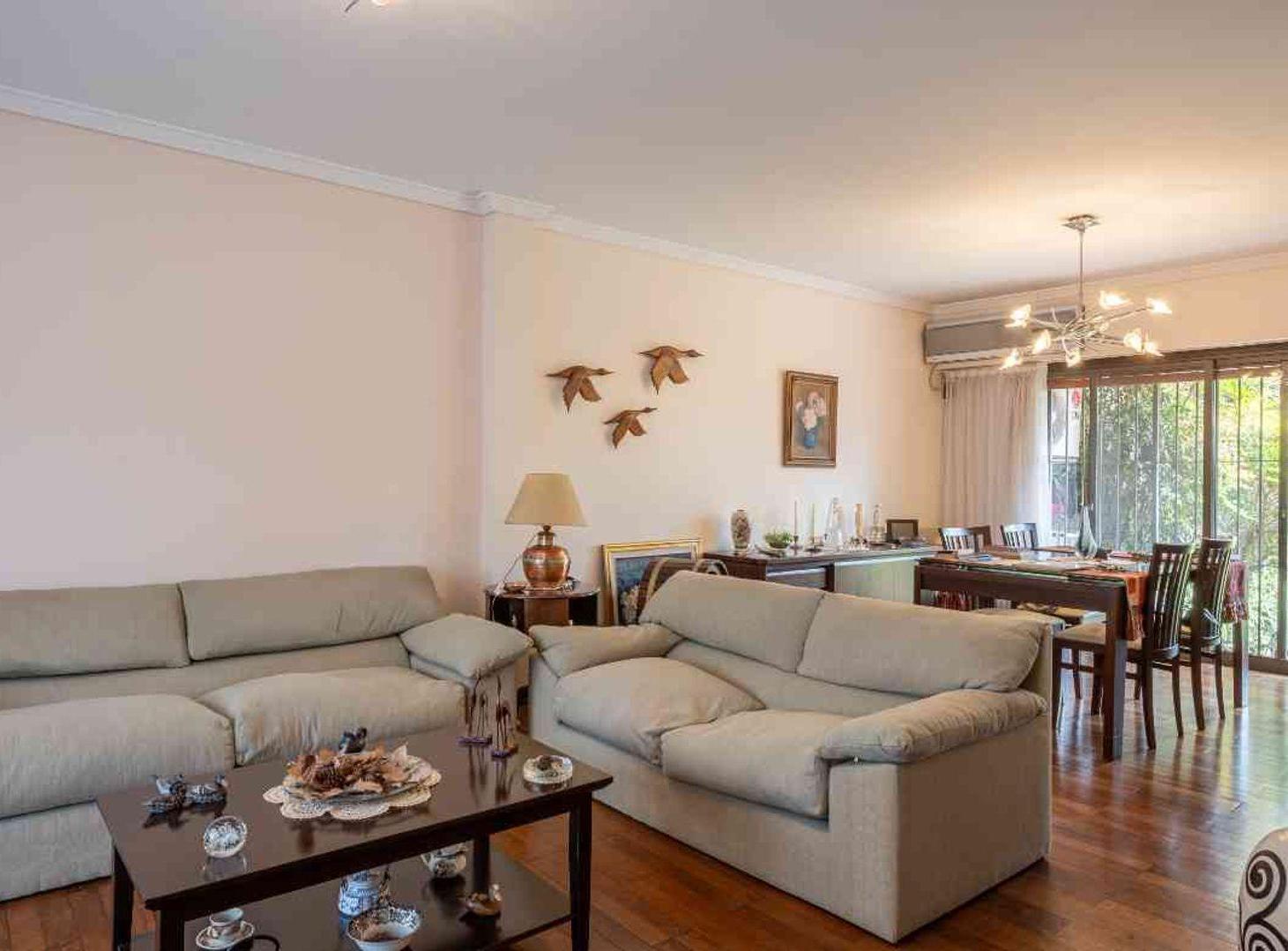 Foto de VENTA CASA 6 AMB FLORIDA PARQUE/PISCINA PERMUTA, imagen 1