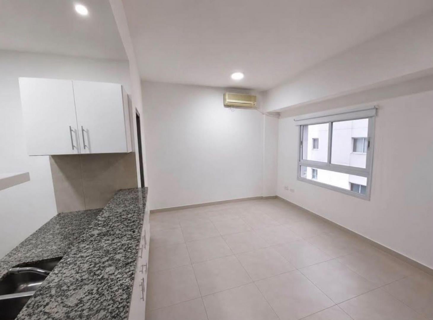 Foto de VENTA MONOAMBIENTE CON COCHERA EN ITUZAINGO, imagen 4