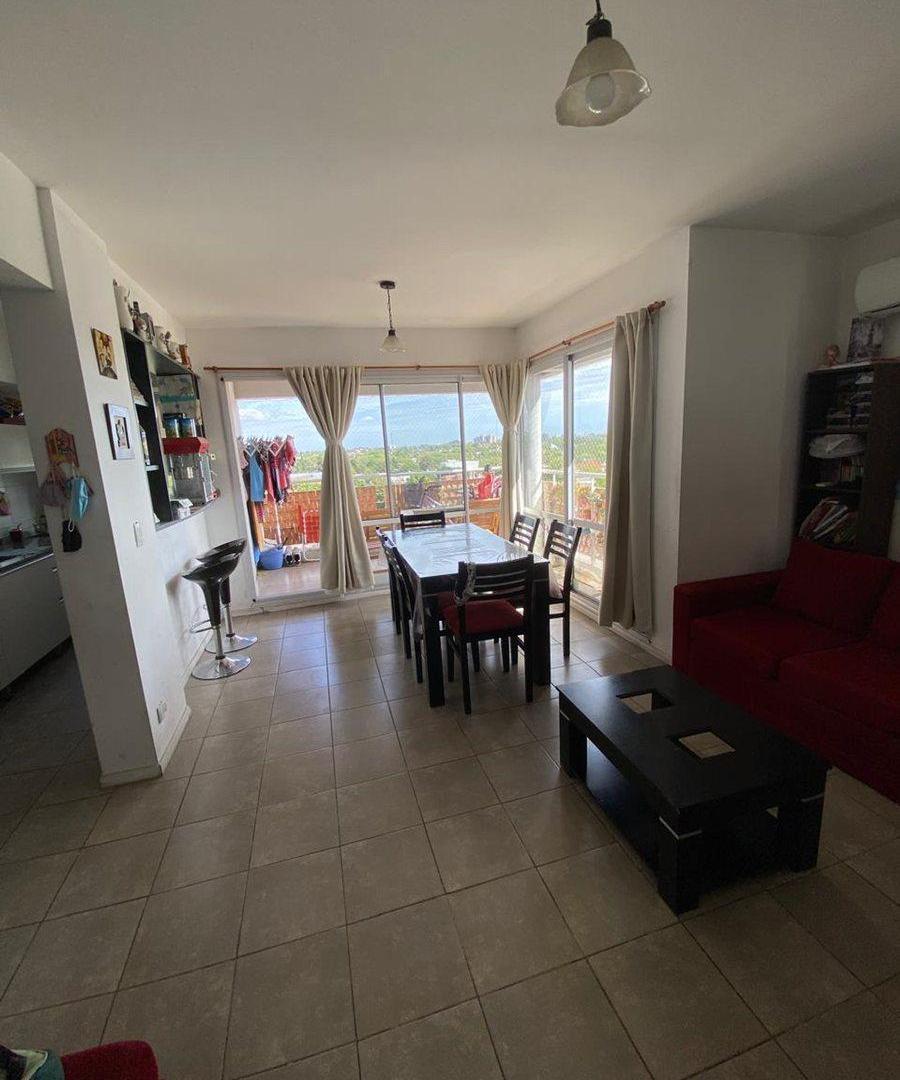 Foto de VENTA DEPTO 3 AMB CON BALCON Y COCHERA - CASTELAR, imagen 2