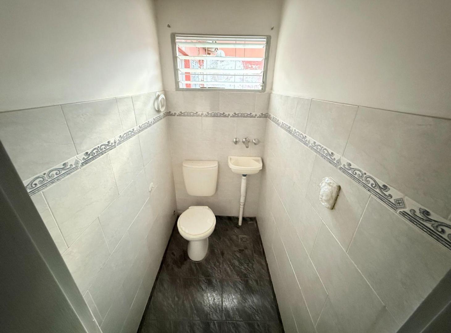 Foto de Venta ph 3 ambientes caseros patio a refaccionar, imagen 4