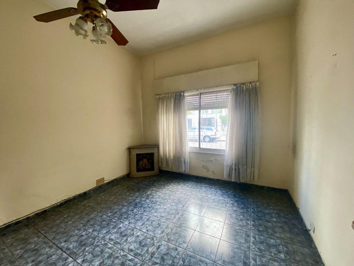 Foto de VENTA CASA 6 AMBIENTES SAENZ PEÑA MULTIFAMILIAR, imagen 1
