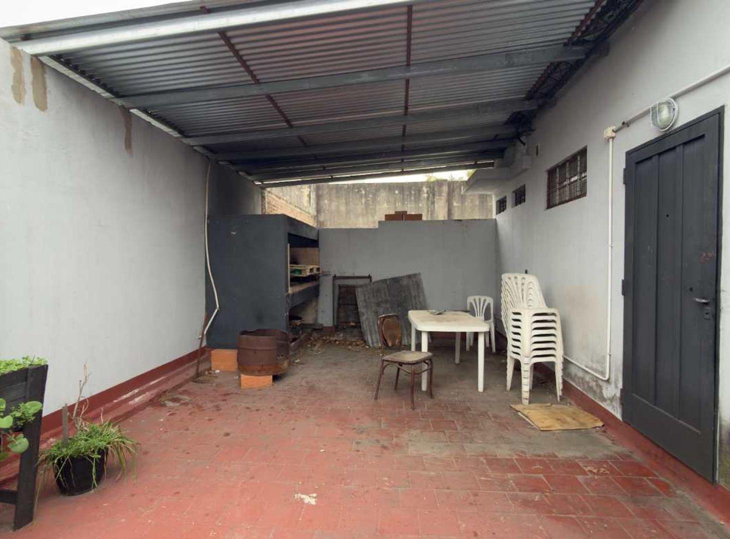 Foto de VENTA GALPON INDUSTRIAL 400M CUBIERTOS EN CASEROS, imagen 3