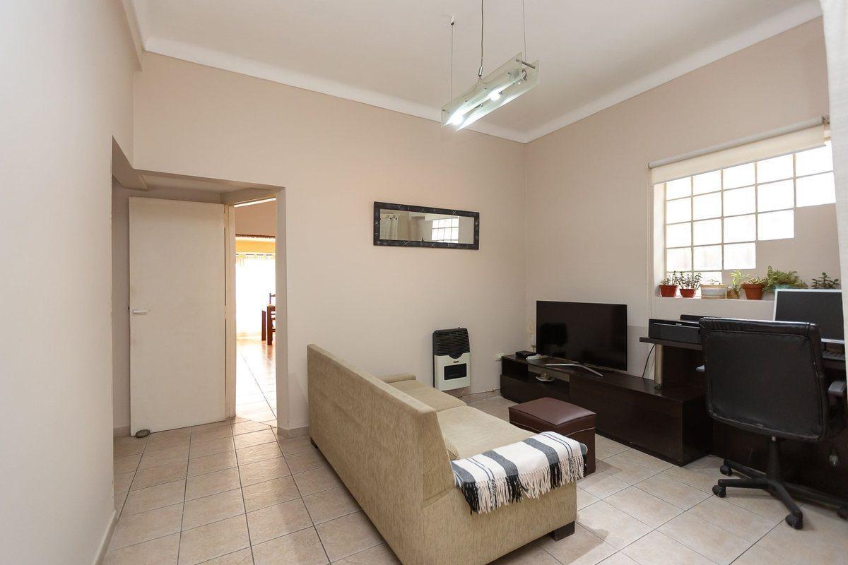 Foto de VENTA CASA 3 AMB EN CASTELAR - PERMUTA, imagen 4