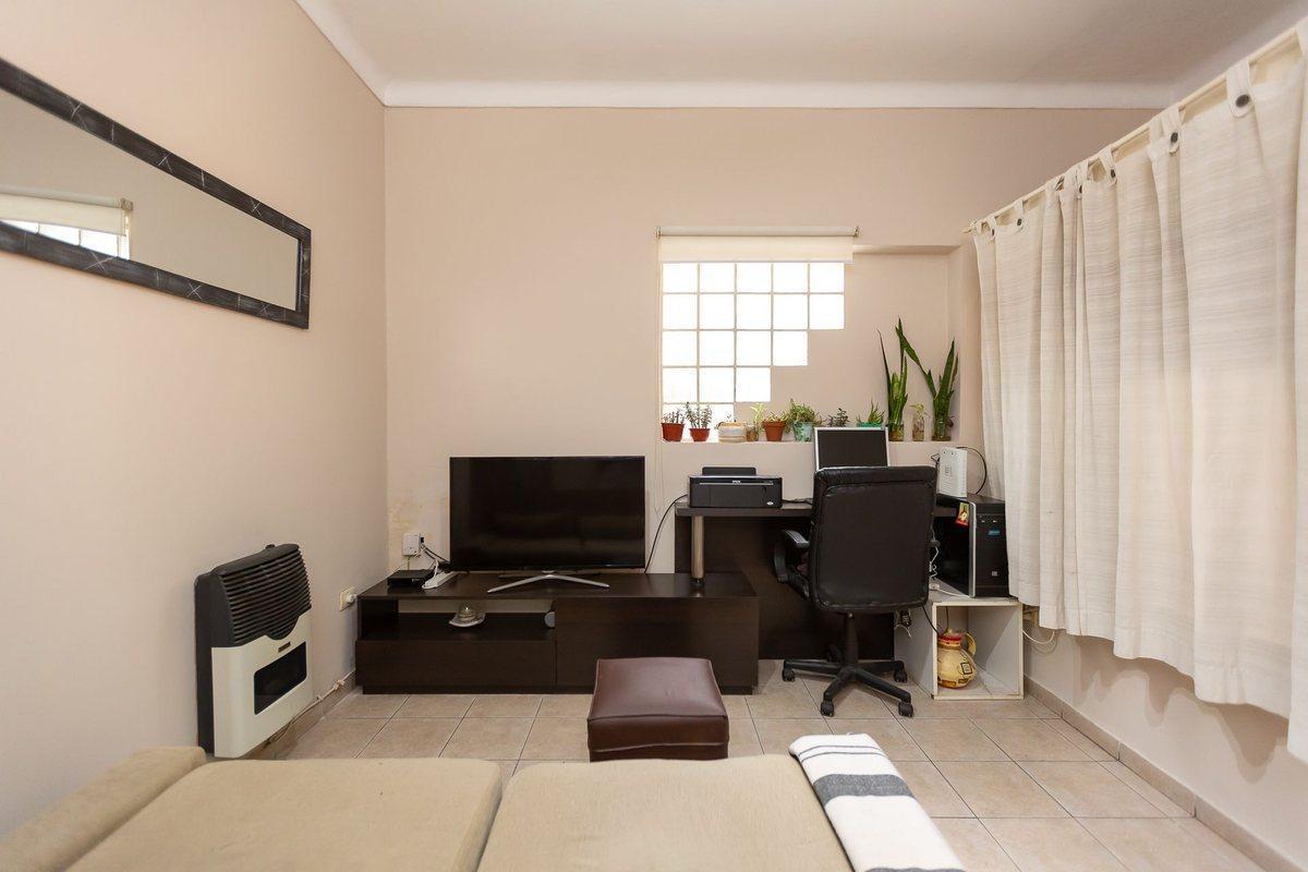Foto de VENTA CASA 3 AMB EN CASTELAR - PERMUTA, imagen 2