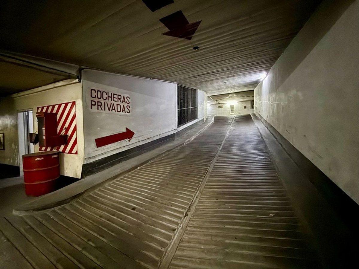 Foto de VENTA COCHERA MICROCENTRO ZONA OBELISCO RENTA!, imagen 3