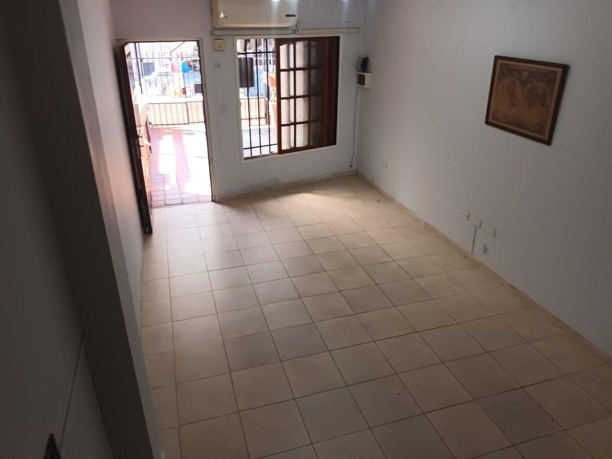 Foto de PH / DUPLEX (AMPLIO) CON PATIO Y COCHERA MORON, imagen 3