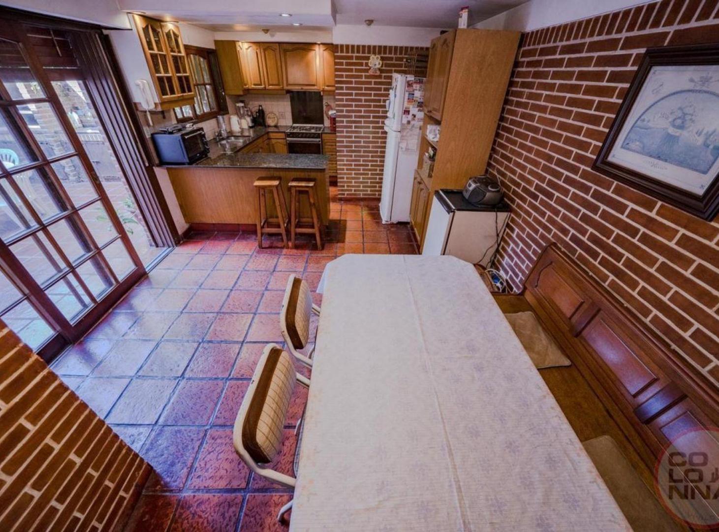 Foto de CASA 6 AMBIENTES AMPLIOS ESPACIOS Y EXCELENTE DIST, imagen 5