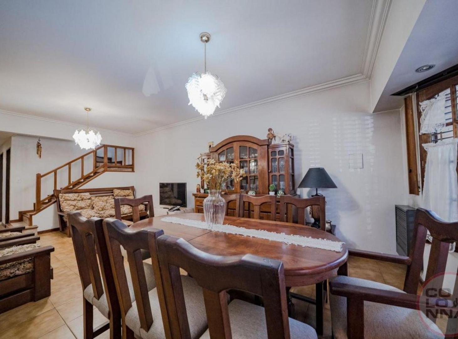 Foto de CASA 6 AMBIENTES AMPLIOS ESPACIOS Y EXCELENTE DIST, imagen 4