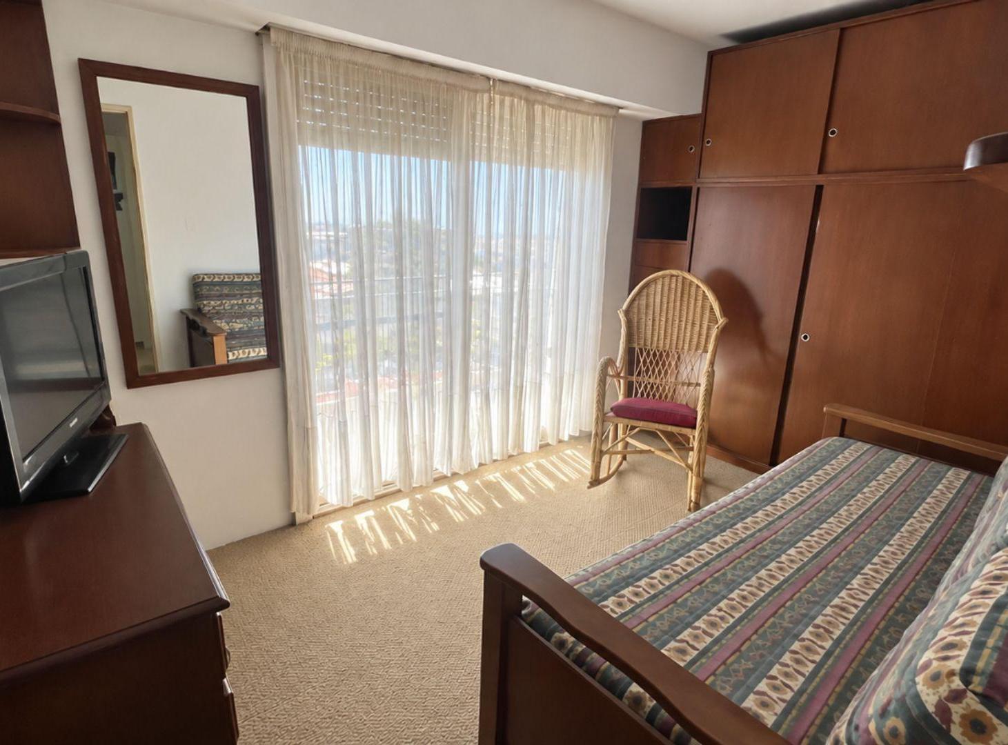 Foto de VENTA CASA PARQUE PILETA QUINCHO COCHERA PERMUTA, imagen 4