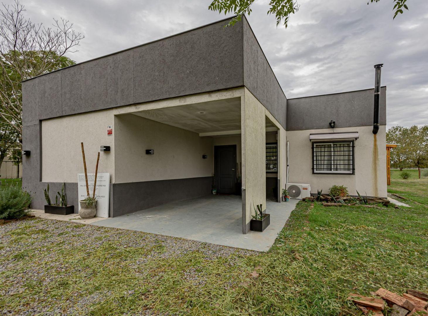 Foto de CASA 4 AMB + PILETA. LOTE 1700 MTS, imagen 1