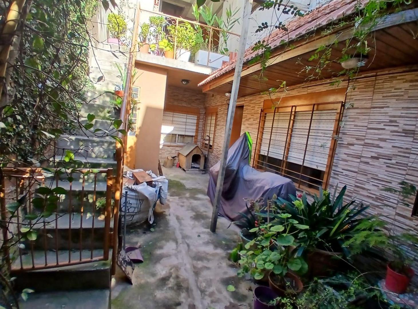Foto de VENTA PH PALOMAR 3 AMB EN PB MAS ESTRUCTURA EN P.A, imagen 1