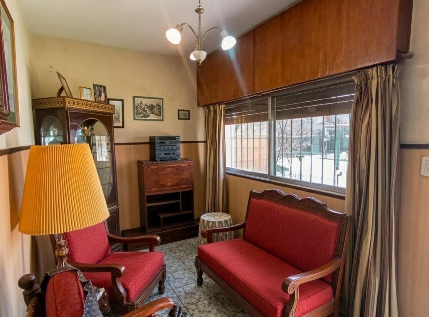 Foto de VENTA CASA 3 AMB EN TRUJUI, MORENO APTA CREDITO, imagen 1