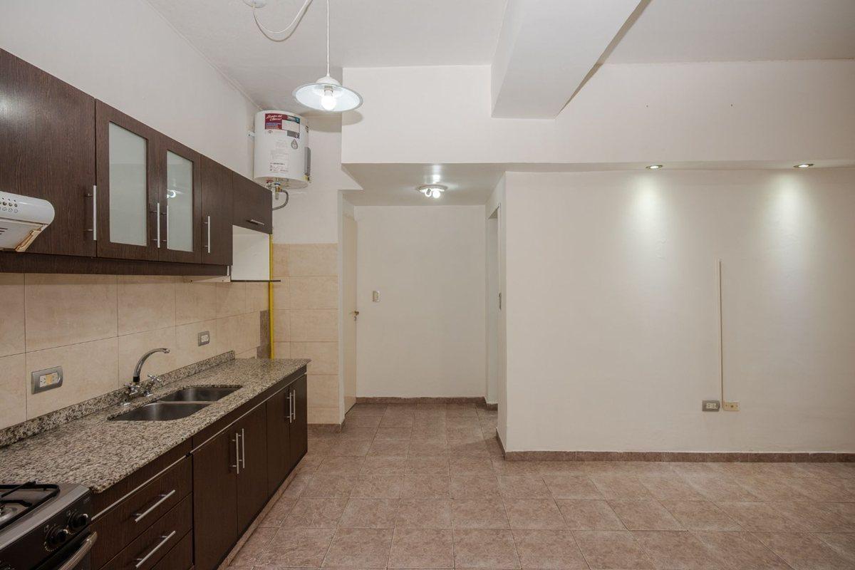 Foto de VENTA PH 3 AMB /FRENTE C/COCHERA Y PATIO Z/CASEROS, imagen 3