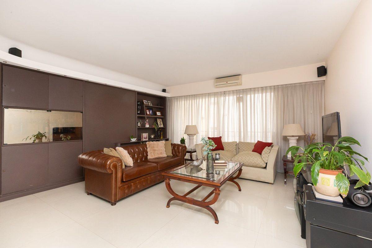 Foto de VENTA DPTO SEMIPISO 5 AMB EN BELGRANO R - PERMUTA, imagen 4