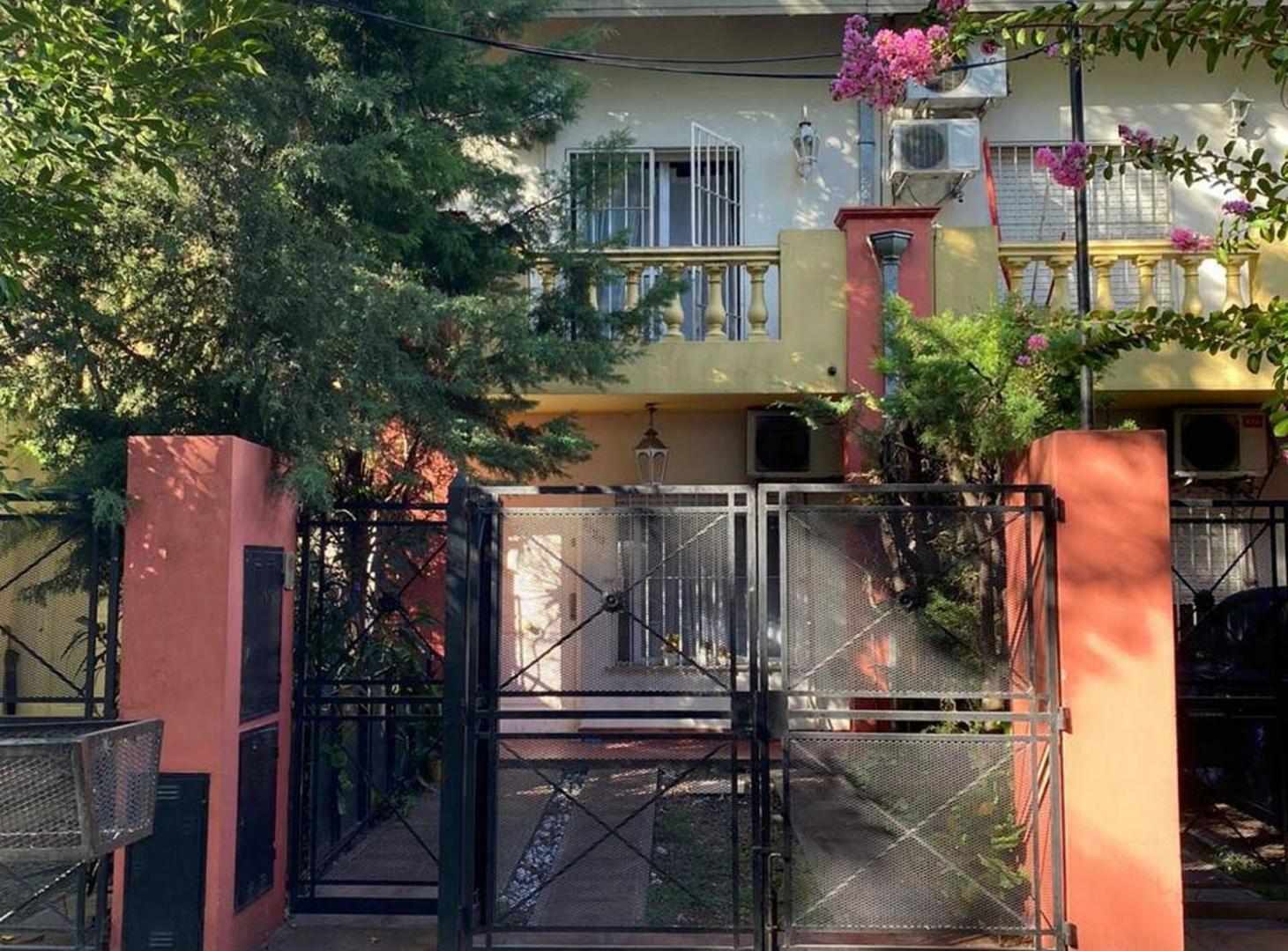 Foto de Venta triplex 4 ambientes Martin Coronado permuta, imagen 1