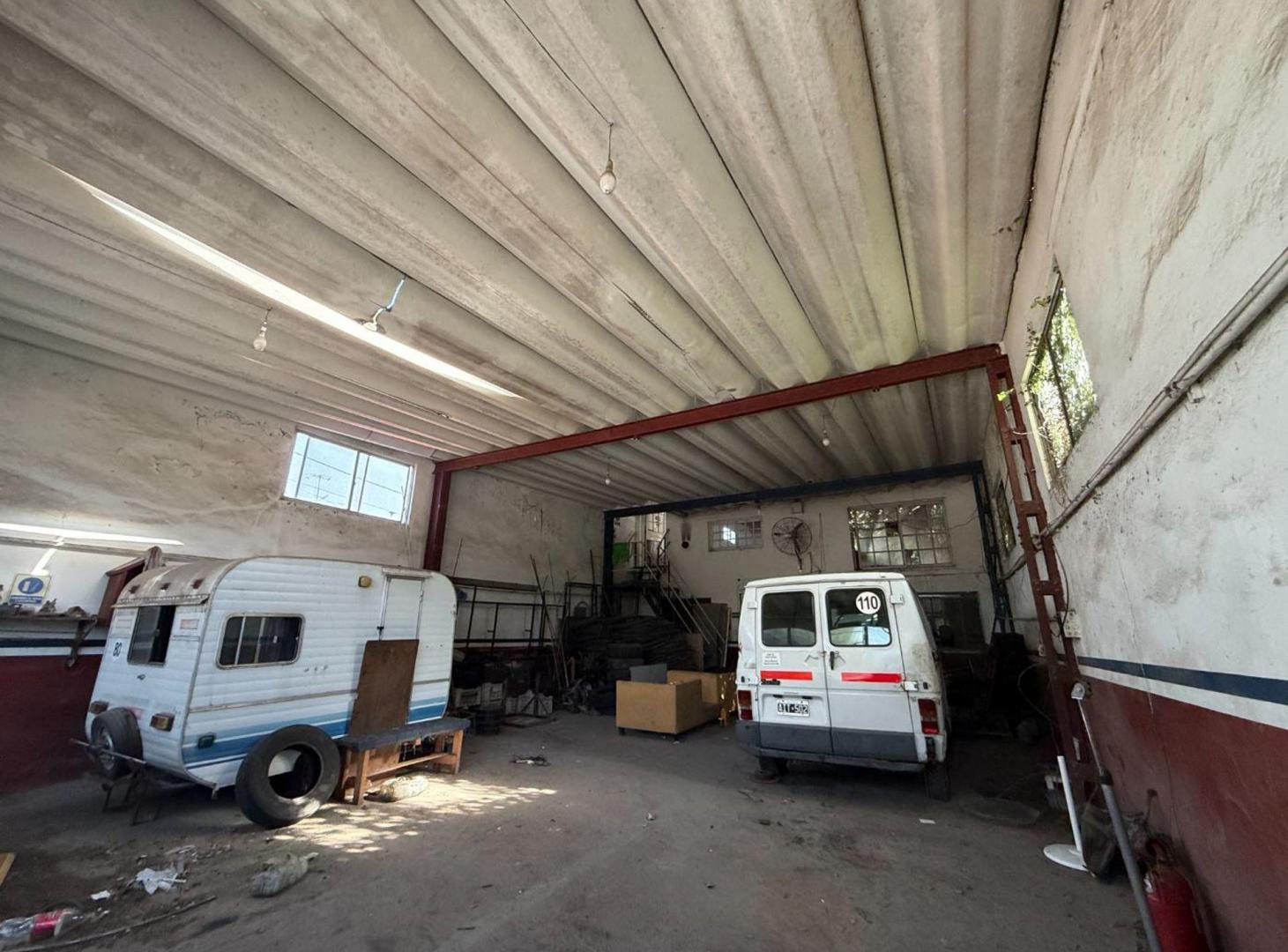 Foto de Galpon industrial con gran potencial - Ex Bomberos, imagen 4