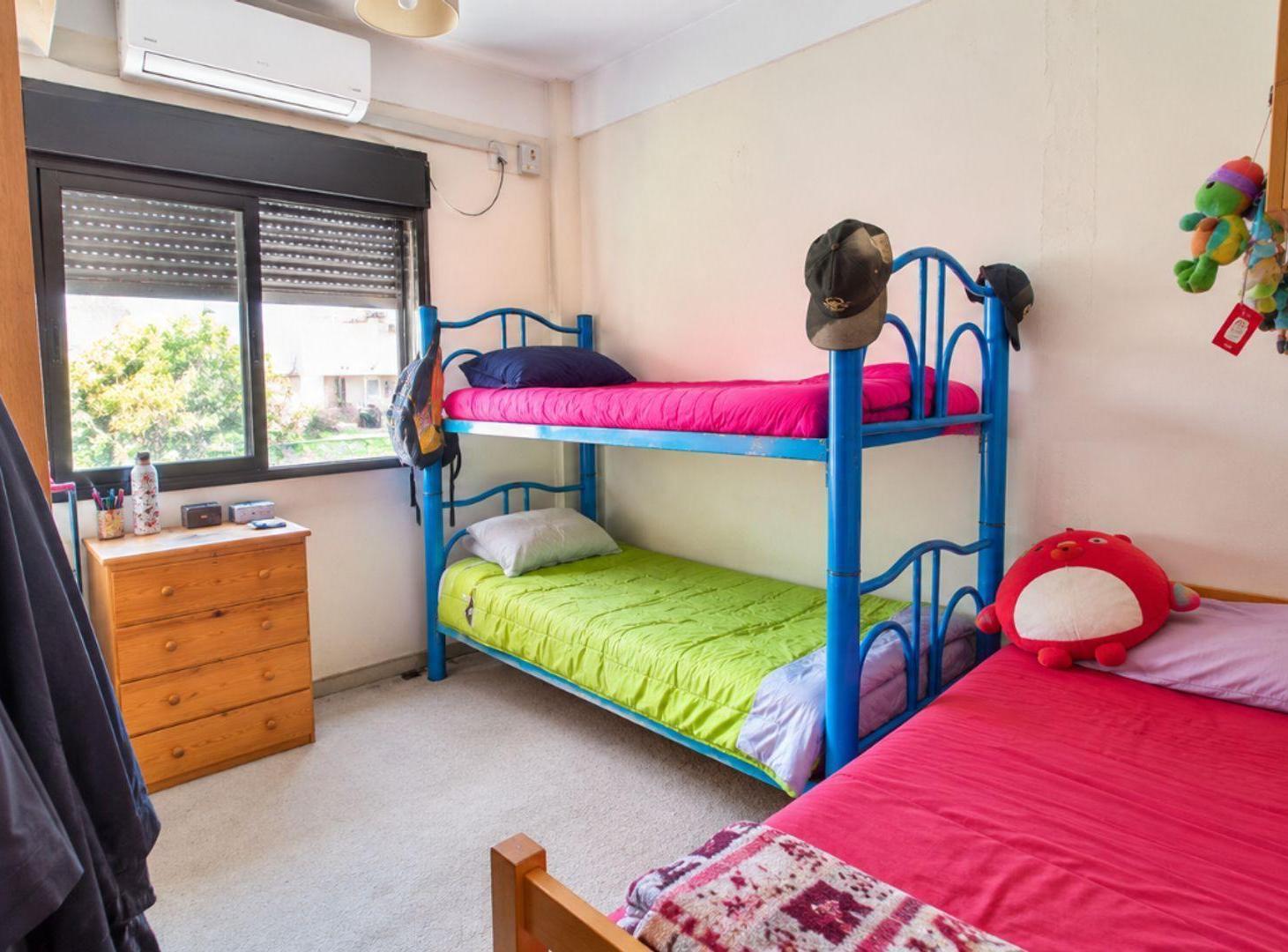 Foto de VENTA DEPTO 4 AMB CON BALCON VILLA TESEI, imagen 5