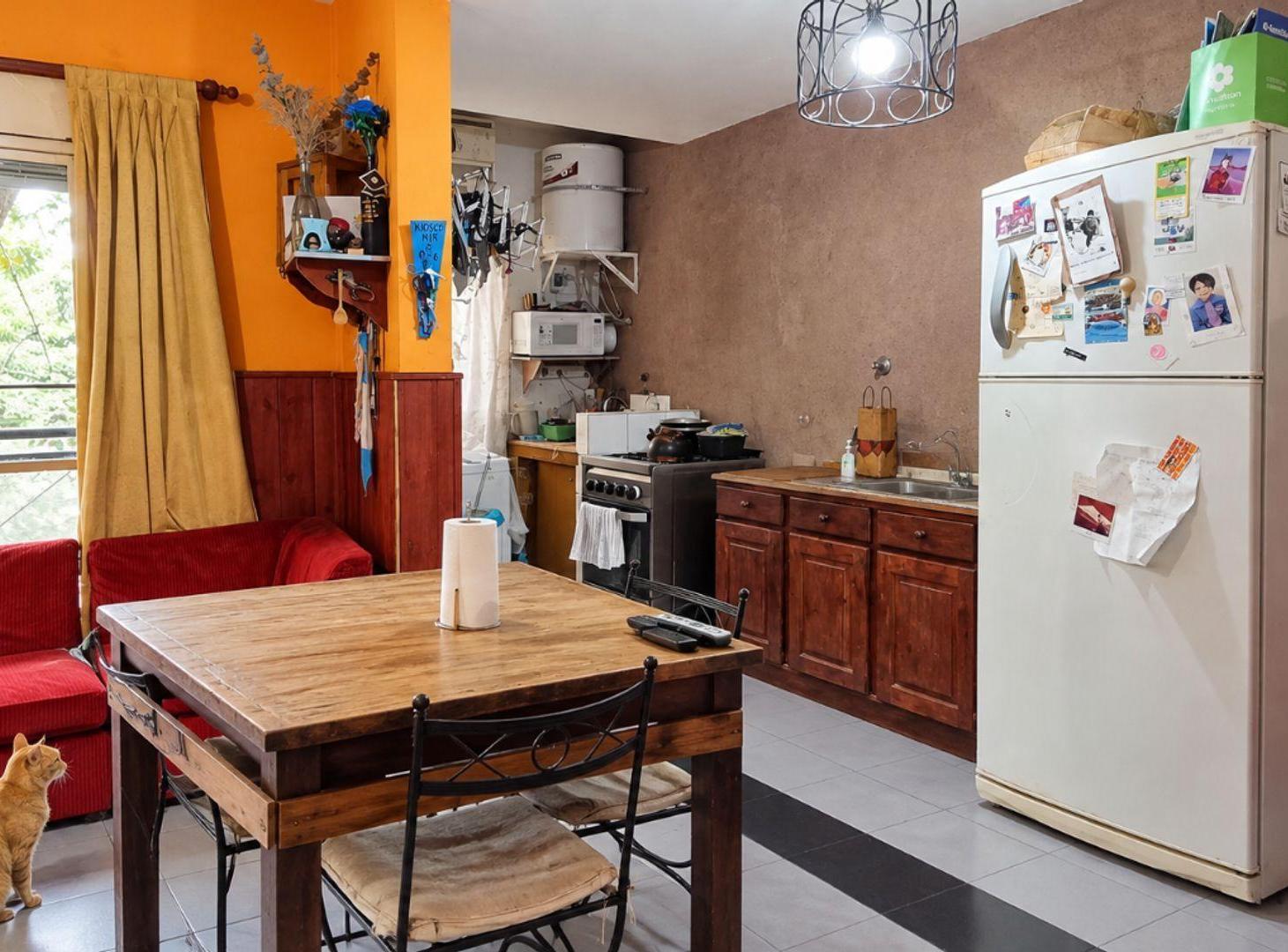 Foto de VENTA DEPTO 4 AMB CON BALCON VILLA TESEI, imagen 3
