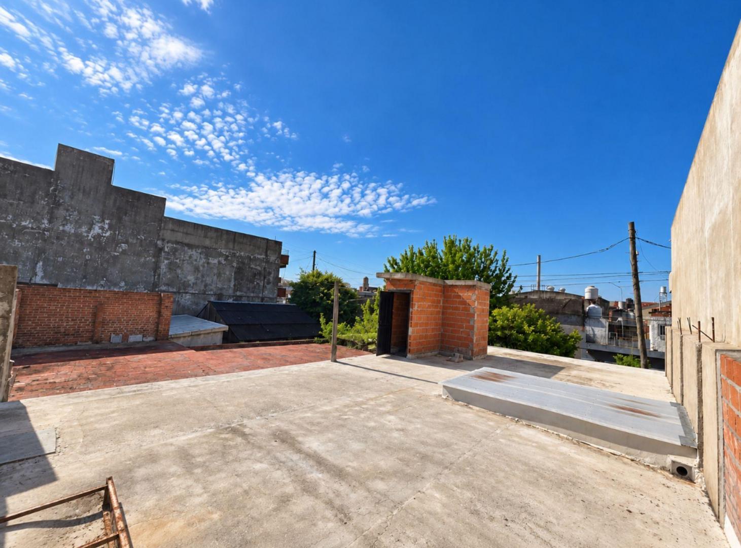 Foto de VENTA CASA 200M2 M.CORONADO CON SÓLIDA ESTRUCTURA, imagen 3