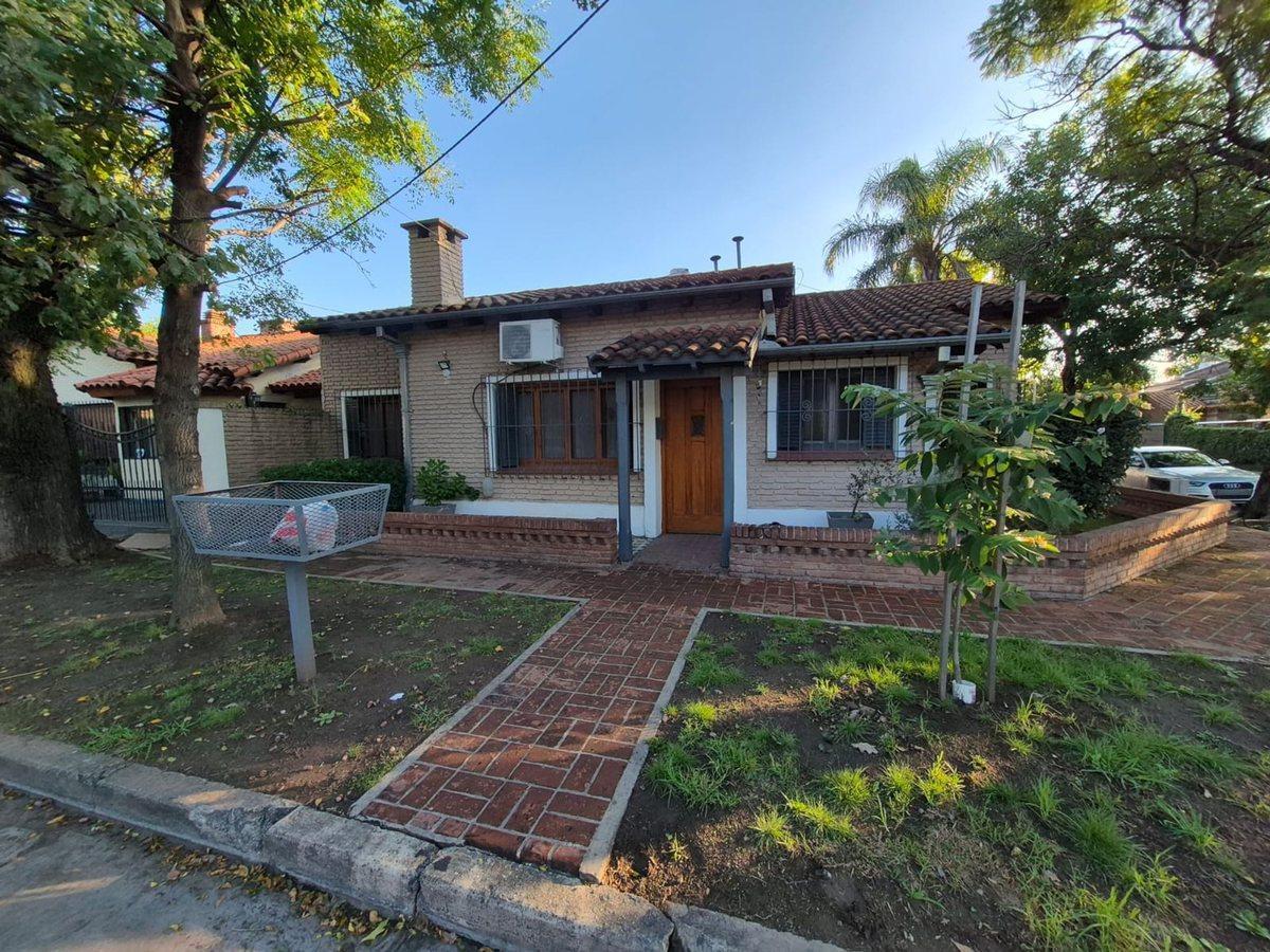 Foto de VENTA CASA 4 AMB HURLINGHAM PARQUE JOHNSTON NUEVA, imagen 5