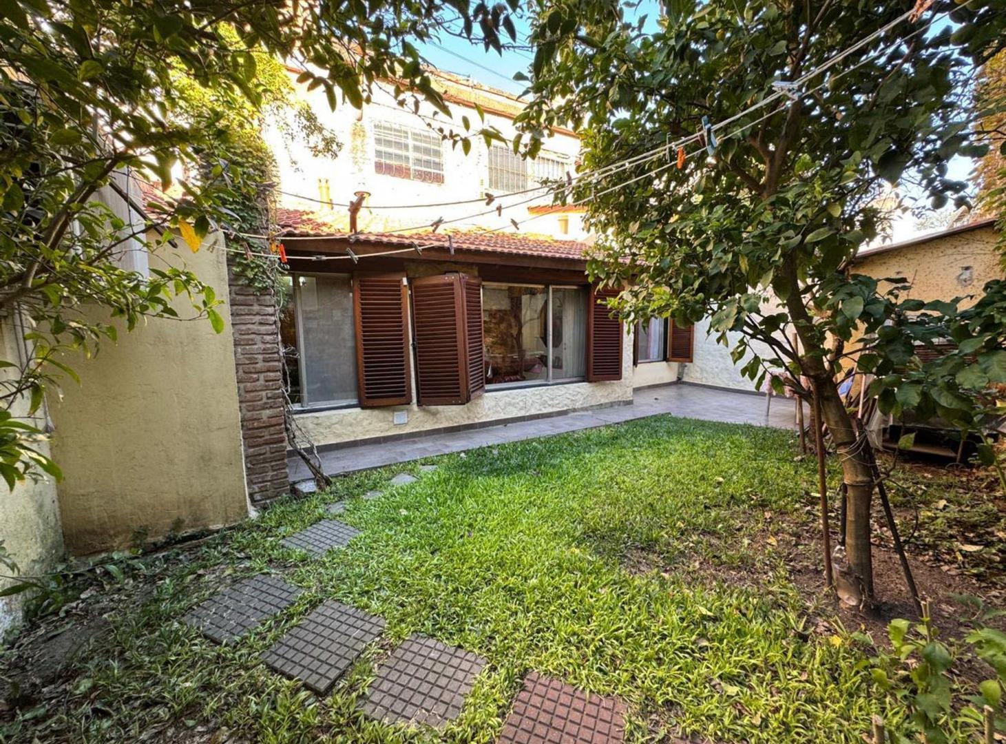 Foto de VENTA PH 4 AMB CON COCHERA EN CASEROS APTO CRÉDITO, imagen 2