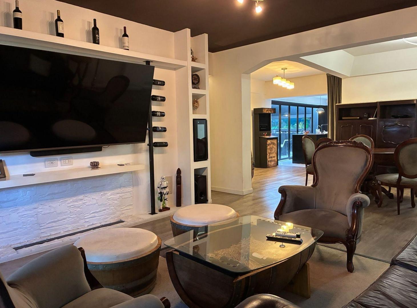 Foto de VENTA PISO AMOBLADO 3 AMB C/ COCH ORTUZAR ACREDITO, imagen 1