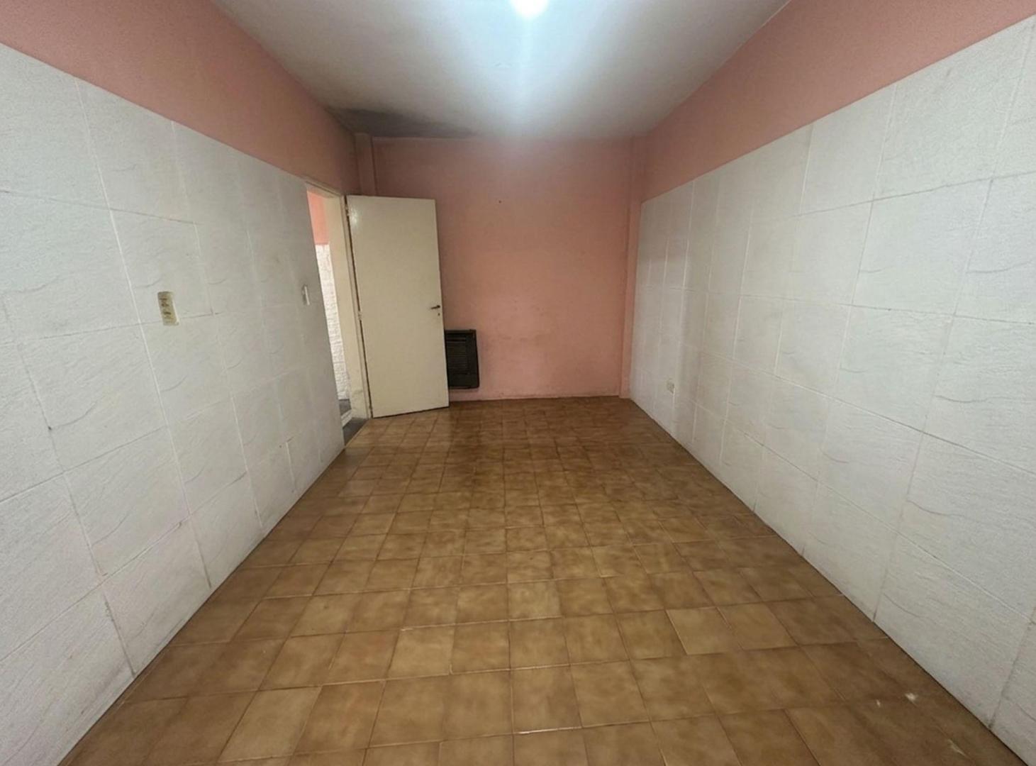 Foto de CASA 3 AMB + DPTO 2 AMB-LAFERRERE-MULTIFAMILIAR, imagen 4
