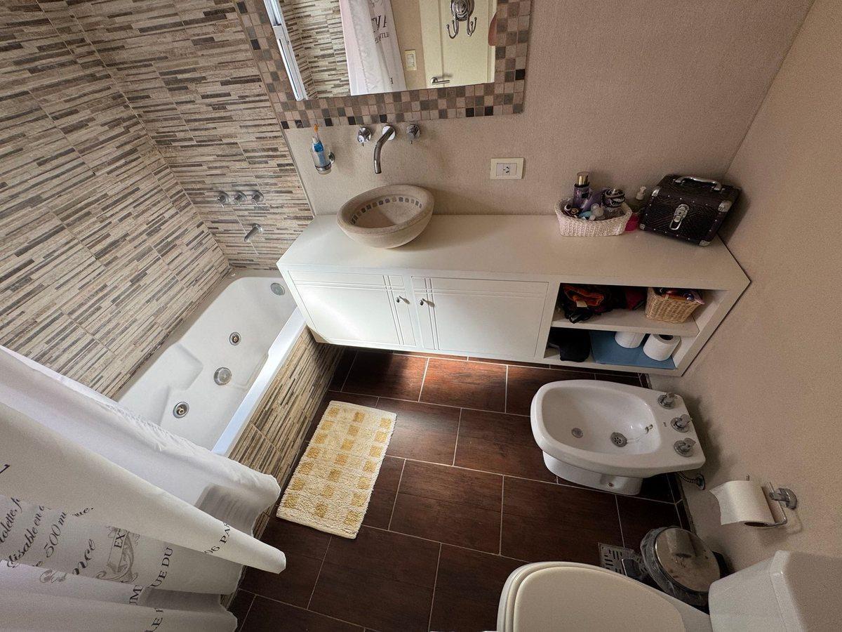 Foto de VENTA CASA 4AMB LELOIR ITUZAINGO PILETA APT CREDIT, imagen 3