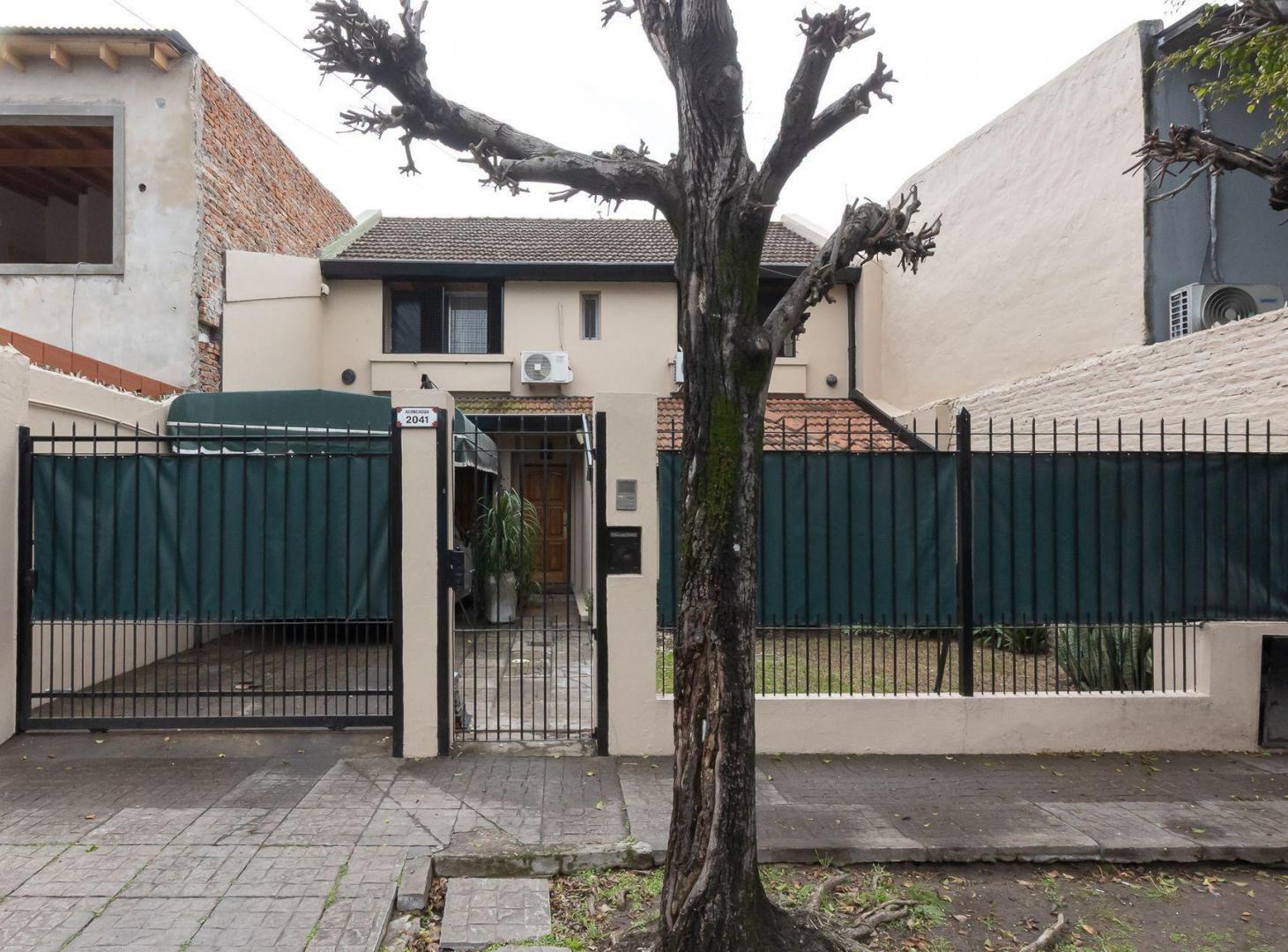 Foto de CASA VENTA 6 AMB-HURLINGHAM-APTO CREDITO -PERMUTA., imagen 1