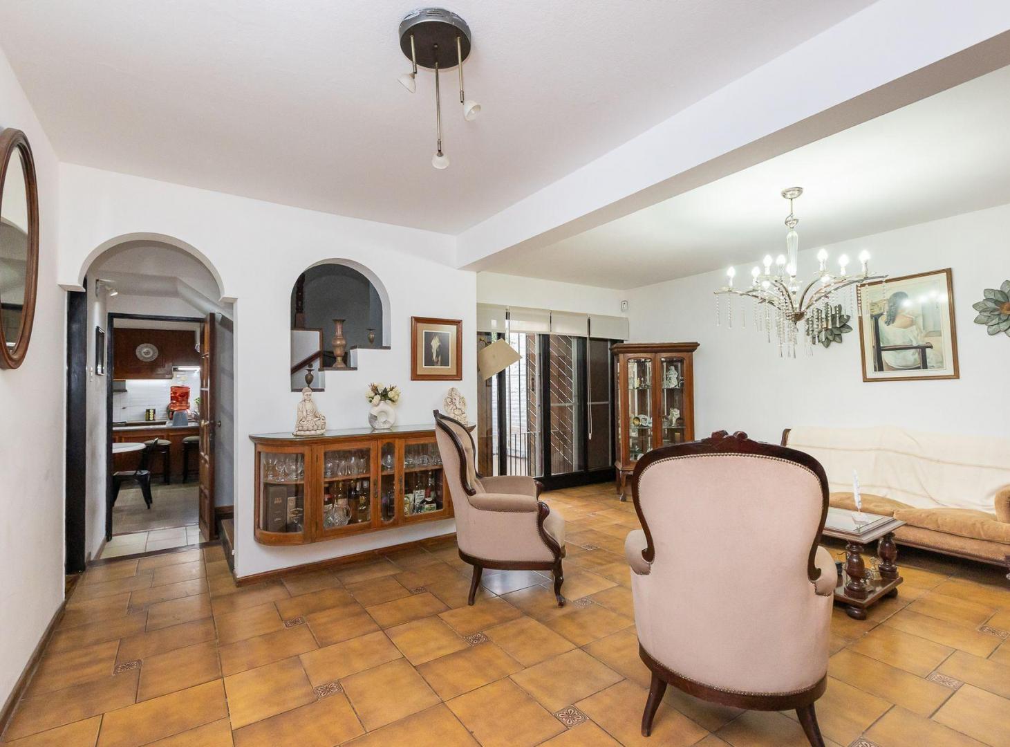 Foto de CASA VENTA 6 AMB-HURLINGHAM-APTO CREDITO -PERMUTA., imagen 5