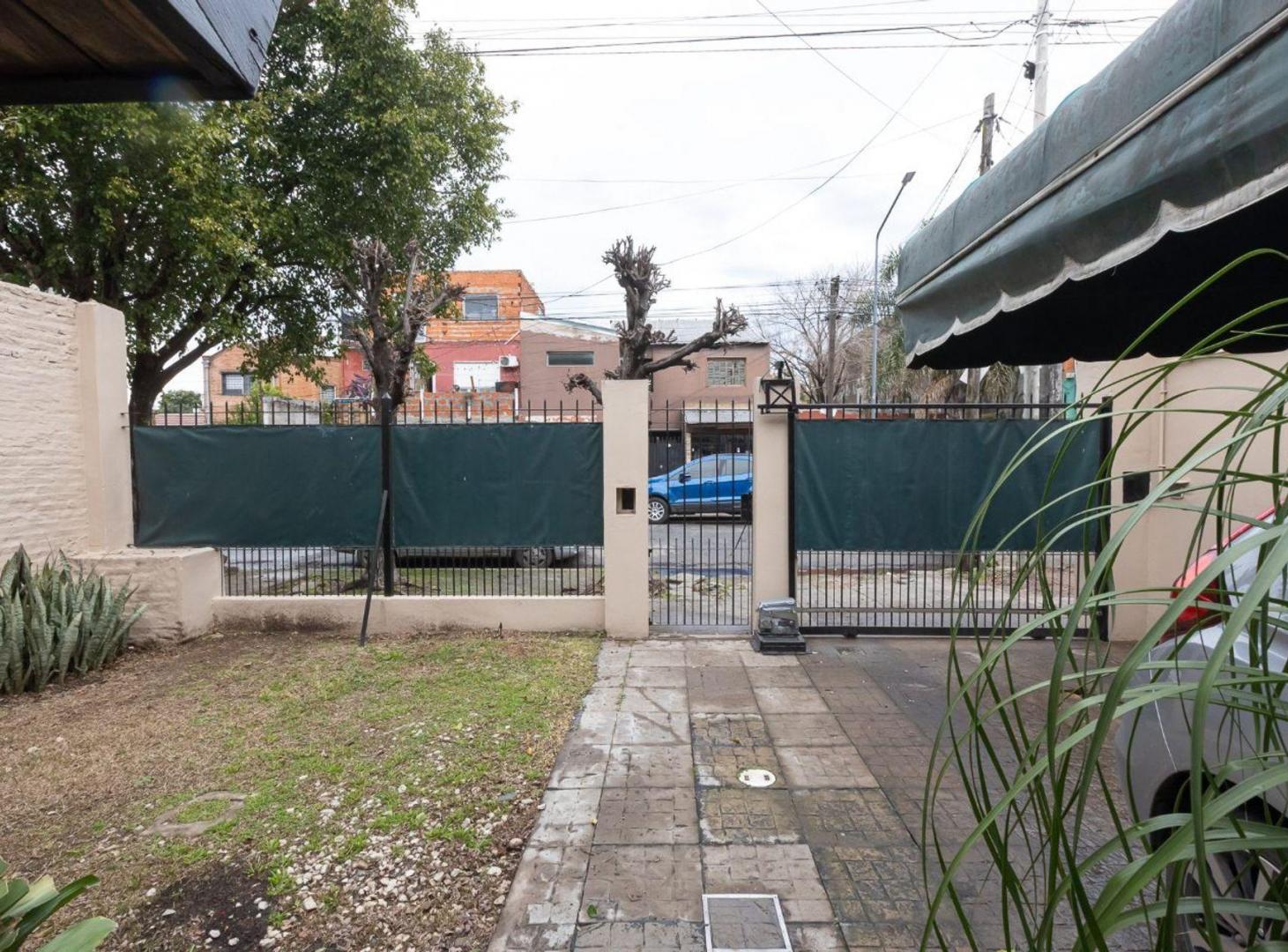 Foto de CASA VENTA 6 AMB-HURLINGHAM-APTO CREDITO -PERMUTA., imagen 3