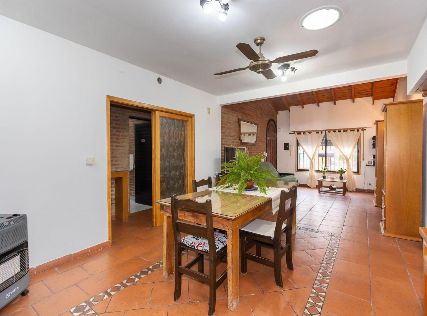 Foto de VENTA CASA 4 AMB MUTIFAMLIAR C PARQUE / 2 COCHERAS, imagen 4
