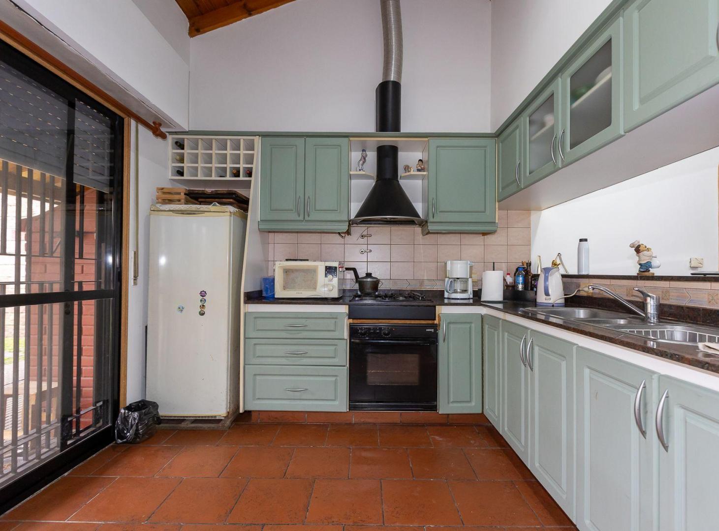 Foto de VENTA CASA 4 AMB MUTIFAMLIAR C PARQUE / 2 COCHERAS, imagen 3