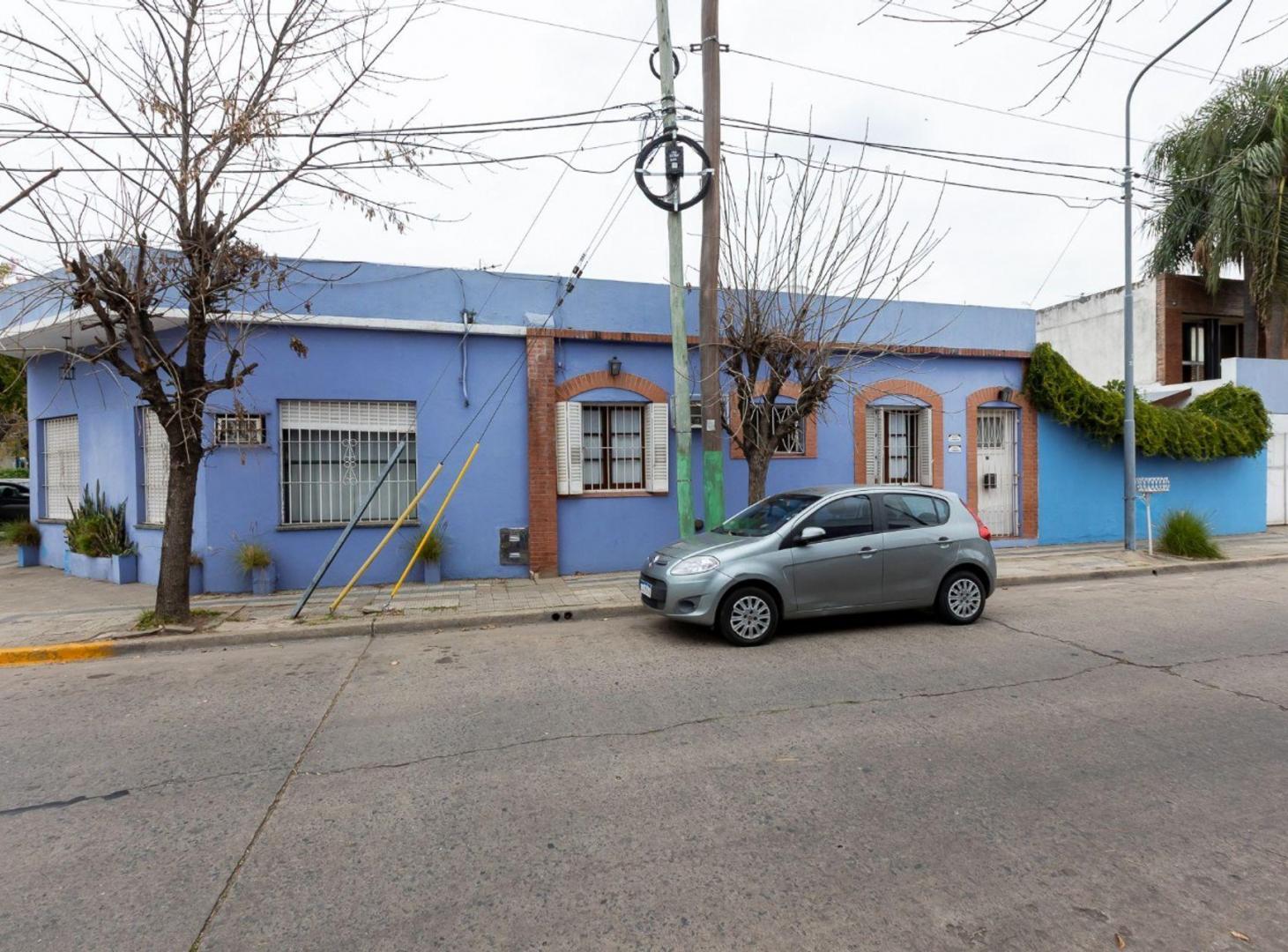 Foto de 2 CASAS 5 AMB -ZONA PLAZA HURLINGHAM - PERMUTA, imagen 3