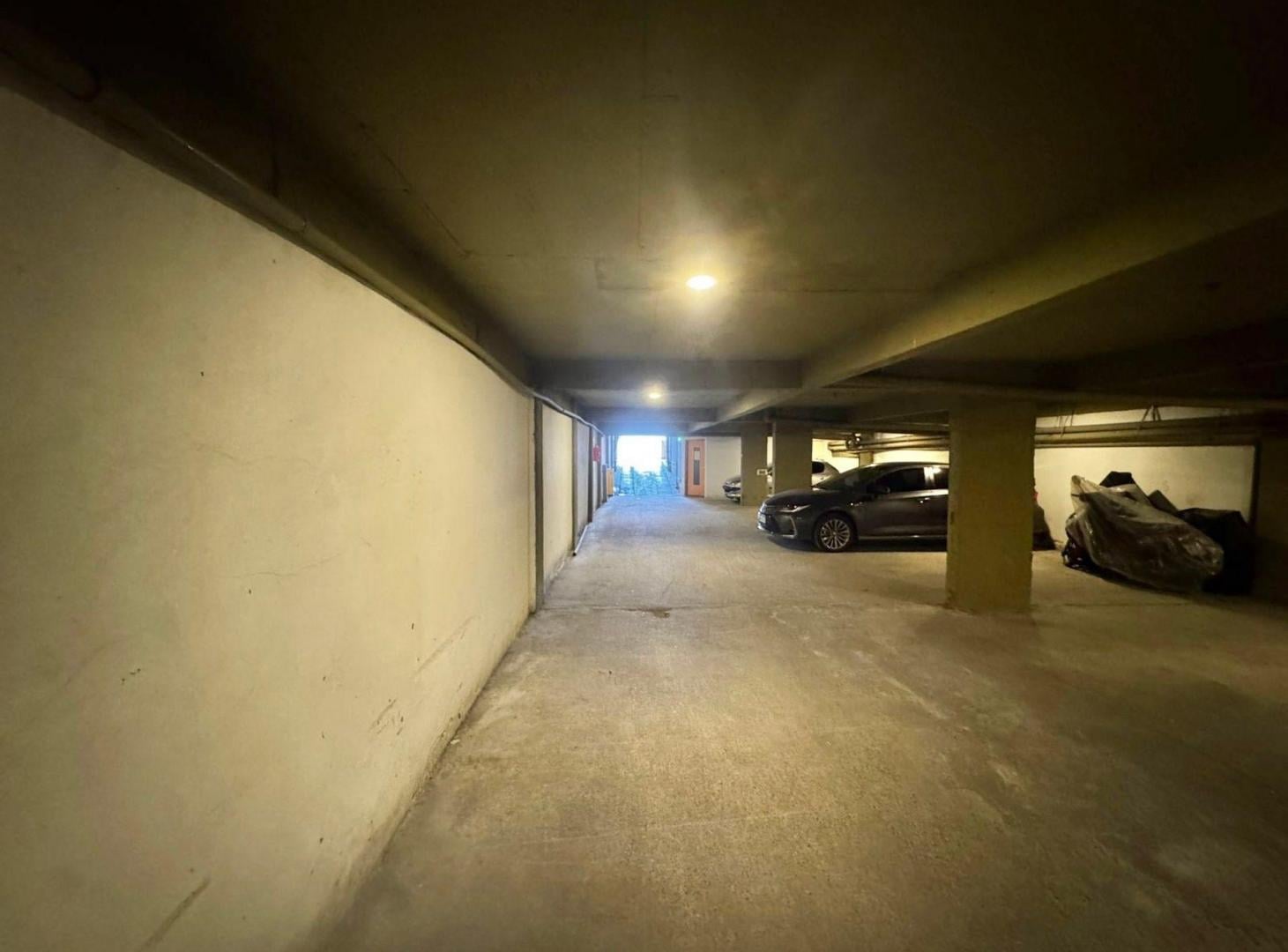 Foto de Venta cochera cubierta financia caseros, imagen 3