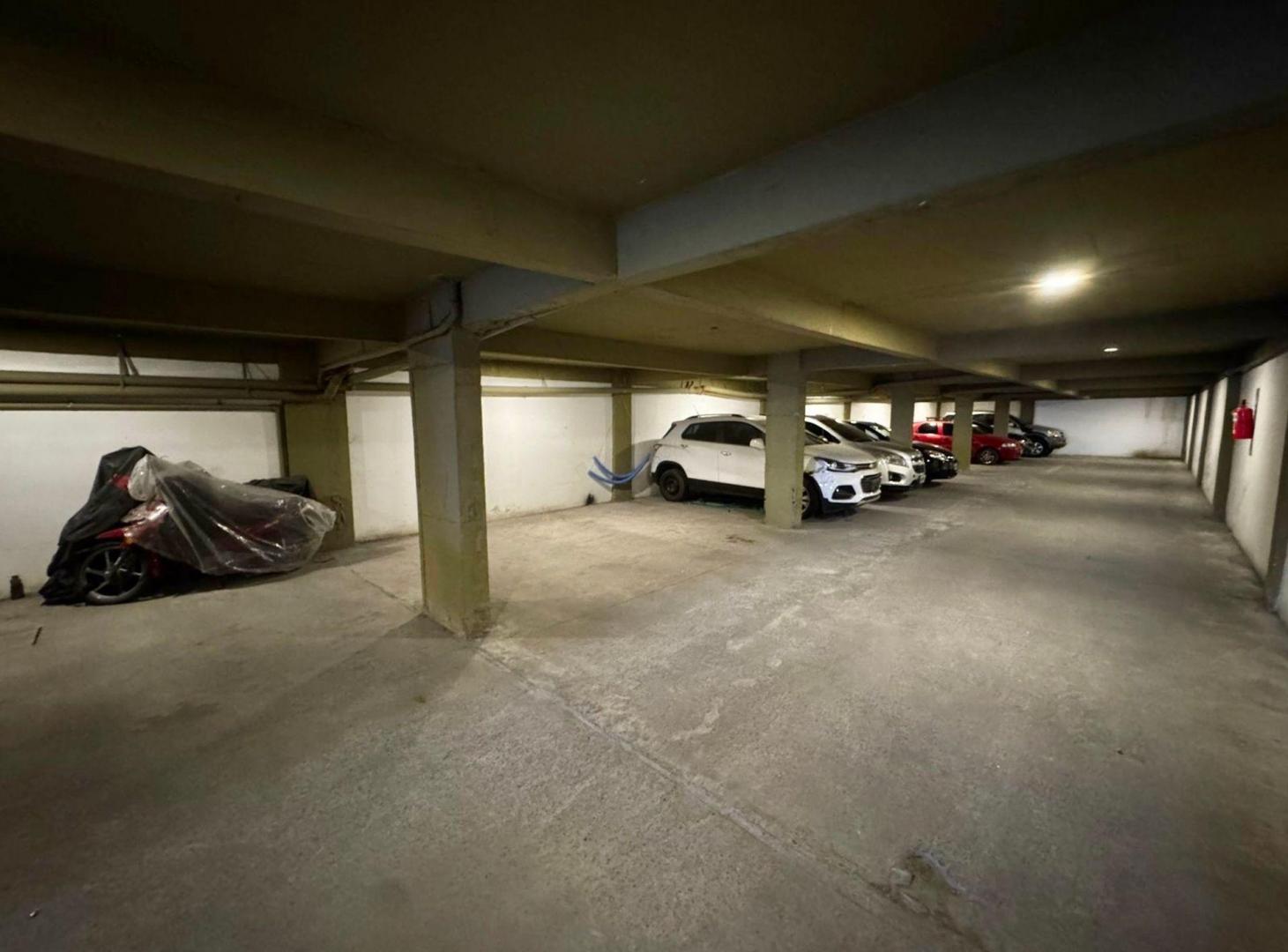 Foto de Venta cochera cubierta financia caseros, imagen 4