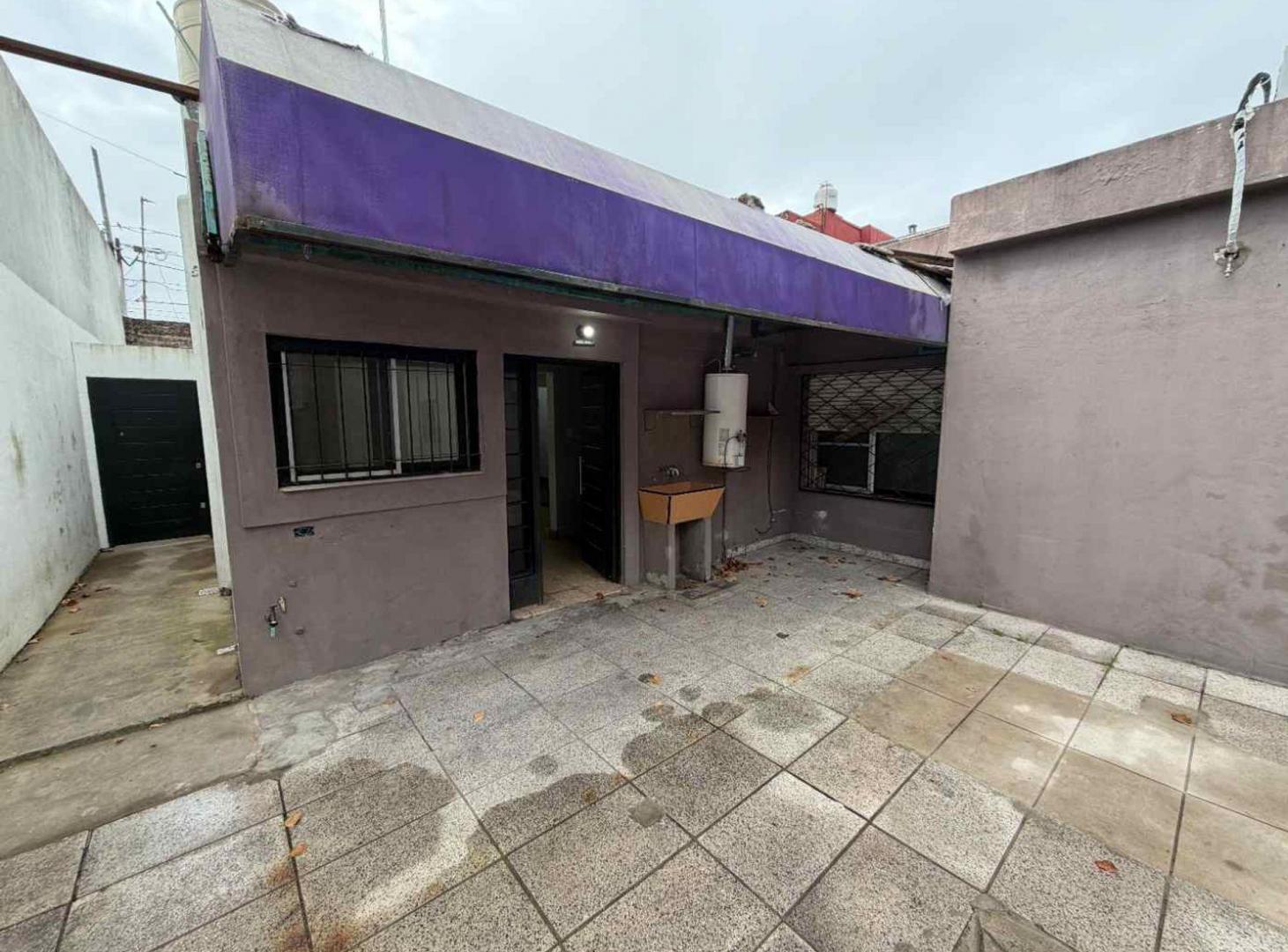 Foto de VENTA CASA LOTE PROPIO 3 AMBIENTES - EL PALOMAR, imagen 3